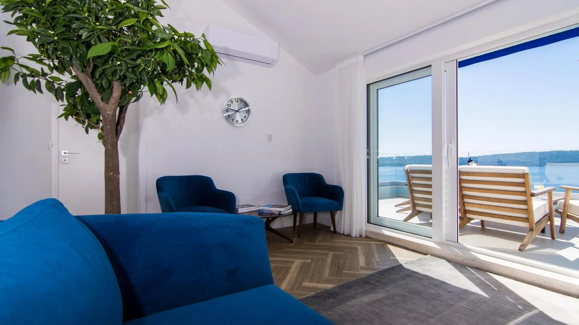 Seafront Luxury Apartments Fun Trogir 0*,