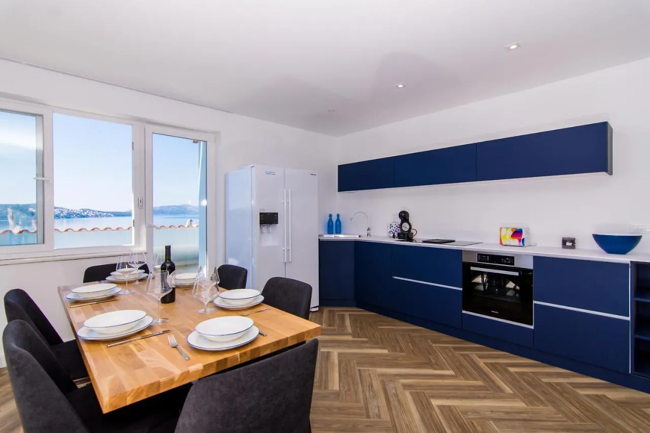 Seafront Luxury Apartments Fun Trogir